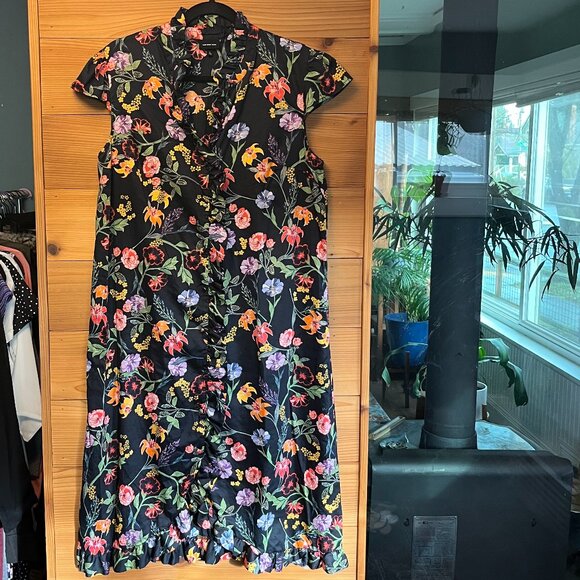 Black Floral Print Dress Cap Sleeve and Ruffled Hem. - Picture 4 of 12